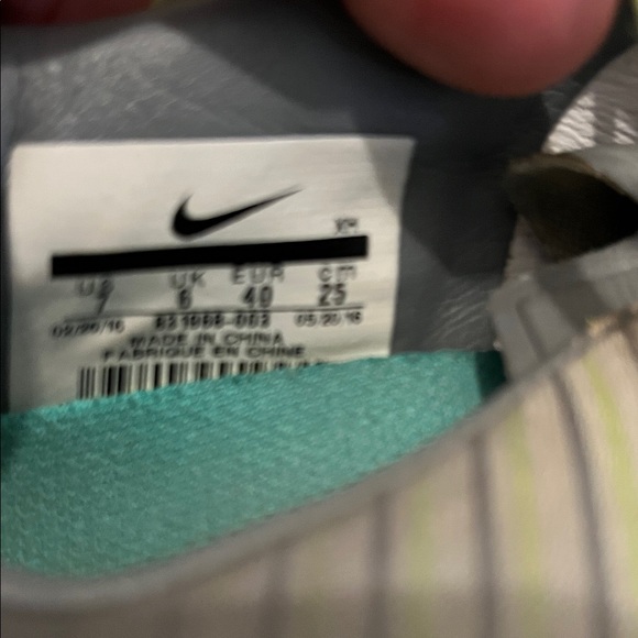 Nike MercurialX Vapor XI TF Soccer Cleats - Picture 7 of 7